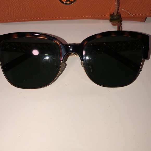 Tory Burch Sunglasses - Picture 5 of 5